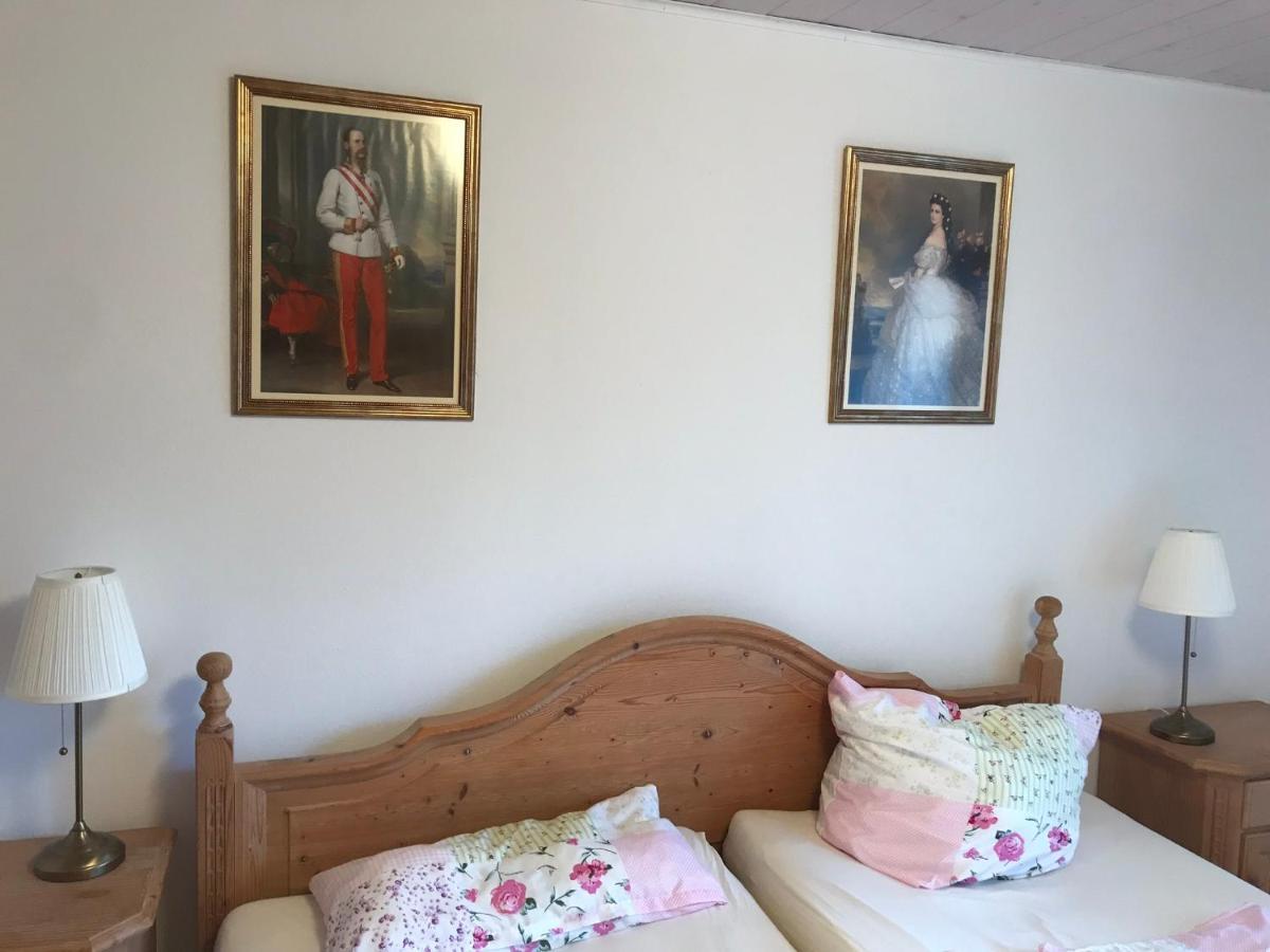 Cosy Apartment Bad Ischl In Quiet Residential Area - Newly Renovated Exterior foto